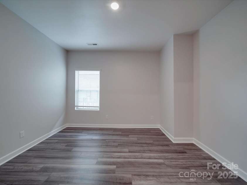 4142 Longmore Lane, Kannapolis, NC 28081.  MLS# CAR4250783, YatesRealty ID 16582. 