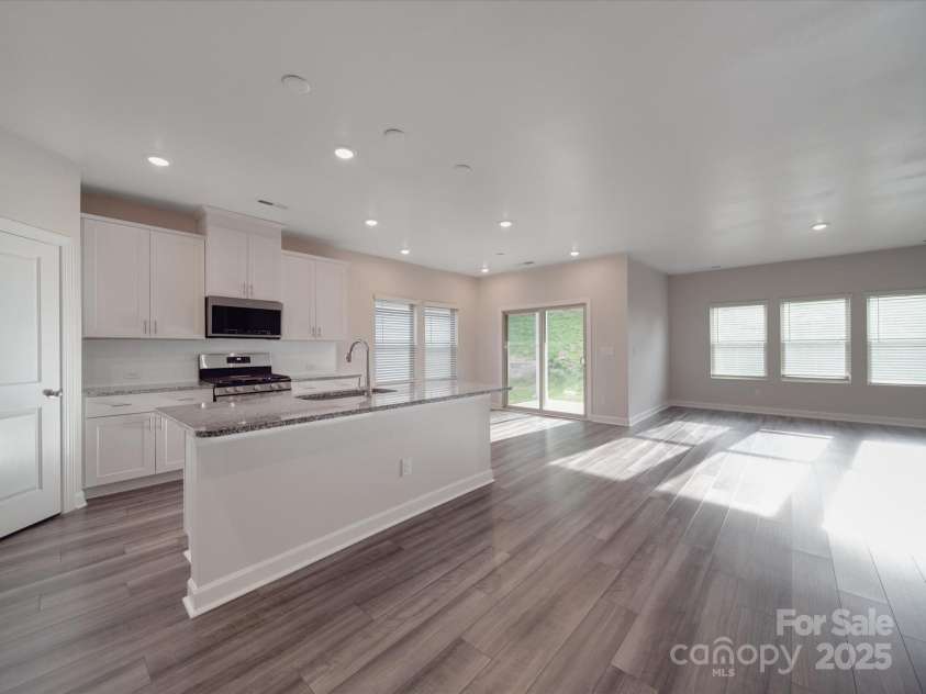 4142 Longmore Lane, Kannapolis, NC 28081.  MLS# CAR4250783, YatesRealty ID 16582. 