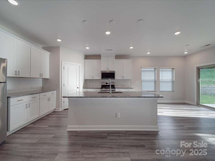 4142 Longmore Lane, Kannapolis, NC 28081.  MLS# CAR4250783, YatesRealty ID 16582. 