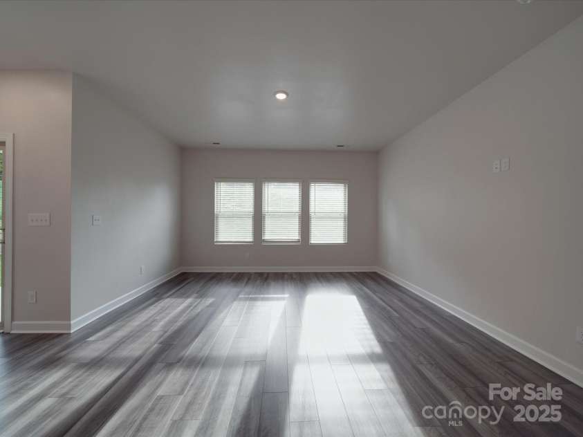 4142 Longmore Lane, Kannapolis, NC 28081.  MLS# CAR4250783, YatesRealty ID 16582. 