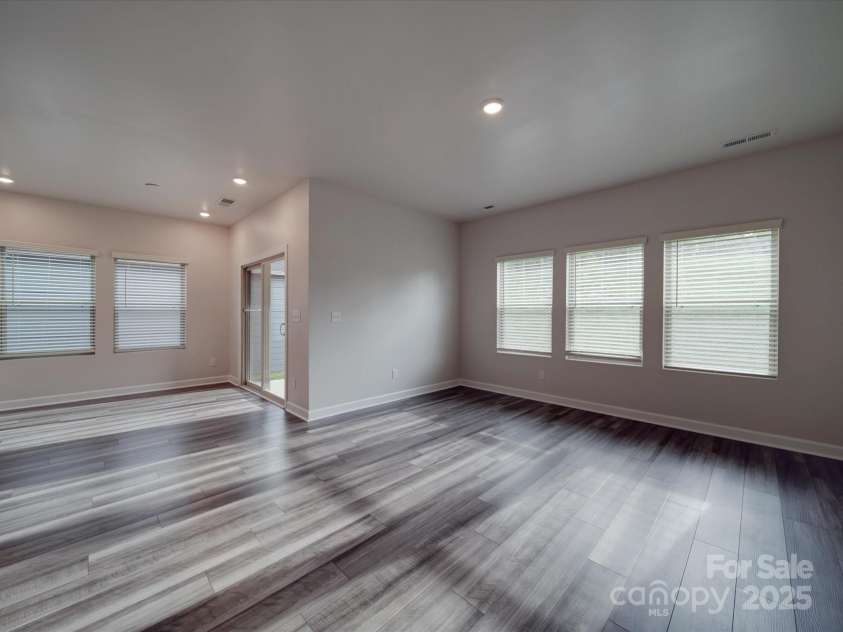 4142 Longmore Lane, Kannapolis, NC 28081.  MLS# CAR4250783, YatesRealty ID 16582. 