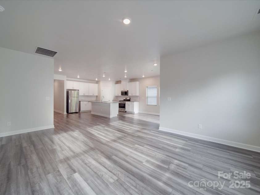 4142 Longmore Lane, Kannapolis, NC 28081.  MLS# CAR4250783, YatesRealty ID 16582. 