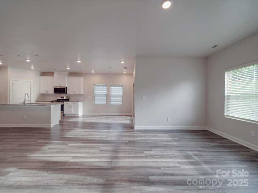 4142 Longmore Lane, Kannapolis, NC 28081.  MLS# CAR4250783, YatesRealty ID 16582. 