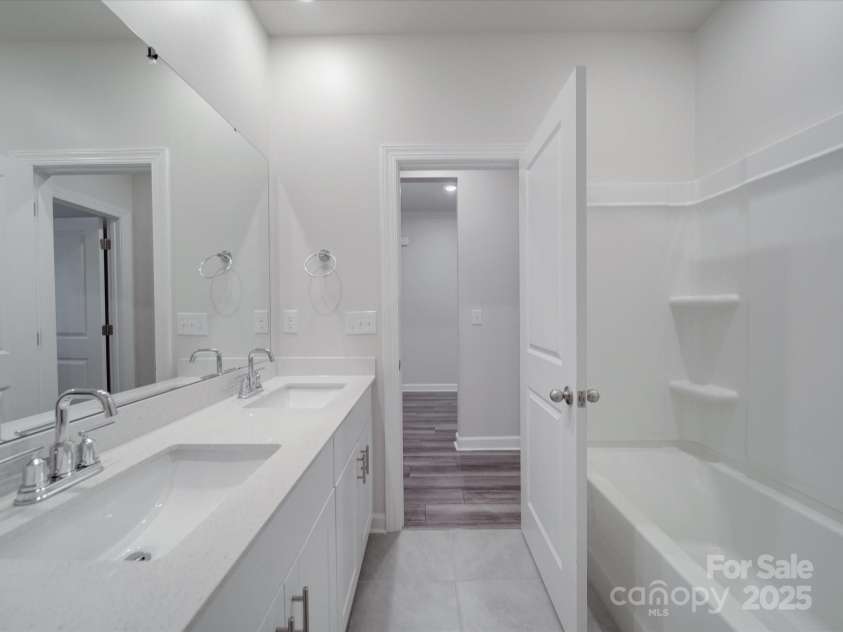 4142 Longmore Lane, Kannapolis, NC 28081.  MLS# CAR4250783, YatesRealty ID 16582. 