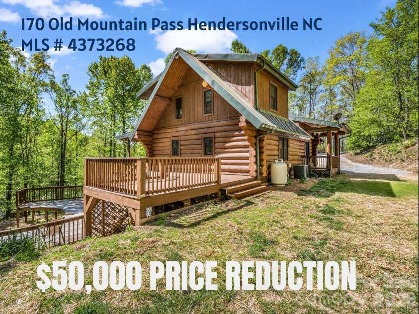170 Old Mountain Pass, Hendersonville, NC 28792.  MLS# CAR4373268, YatesRealty ID 16583. 