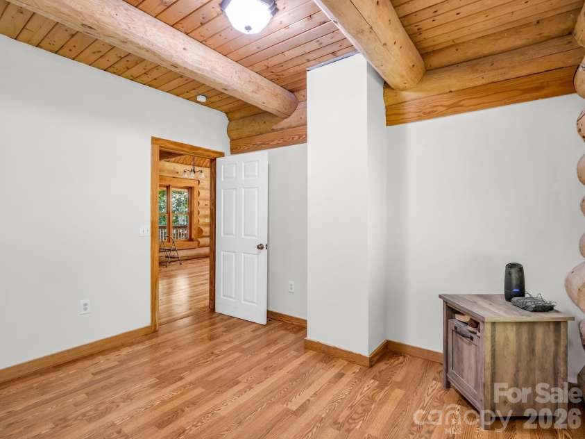 170 Old Mountain Pass, Hendersonville, NC 28792.  MLS# CAR4373268, YatesRealty ID 16583. 