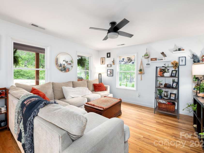 211 Sidewinder Lane, Asheville, NC 28806.  MLS# CAR4252995, YatesRealty ID 16583. 