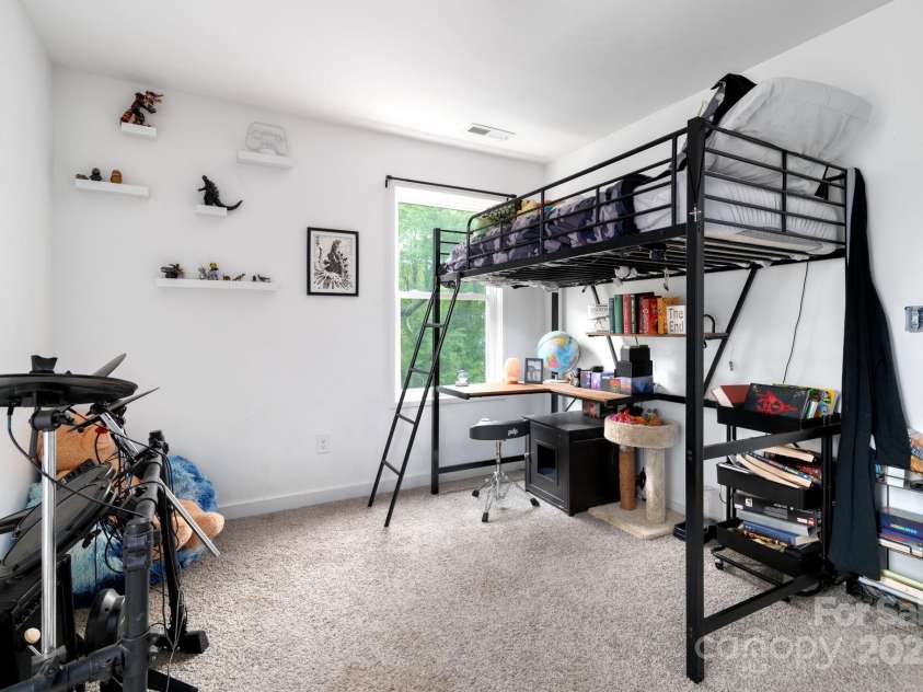 211 Sidewinder Lane, Asheville, NC 28806.  MLS# CAR4252995, YatesRealty ID 16583. 