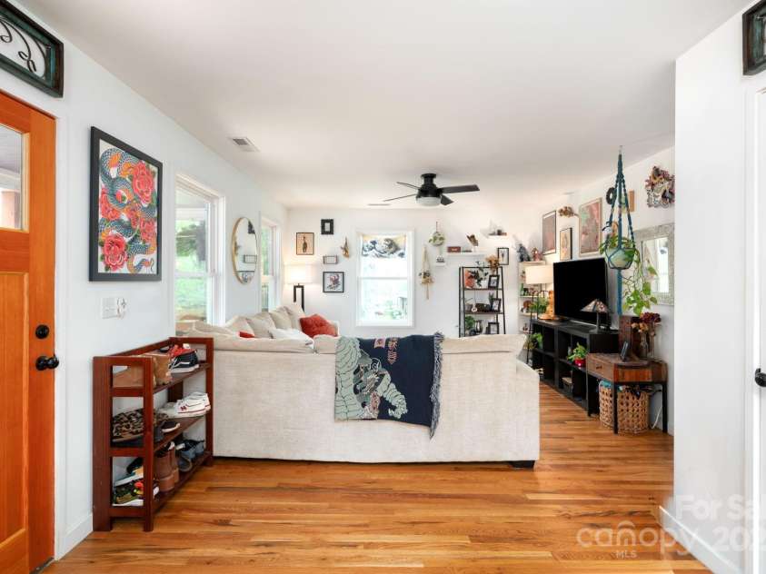 211 Sidewinder Lane, Asheville, NC 28806.  MLS# CAR4252995, YatesRealty ID 16583. 