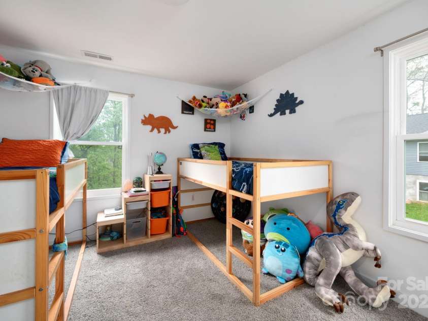 211 Sidewinder Lane, Asheville, NC 28806.  MLS# CAR4252995, YatesRealty ID 16583. 