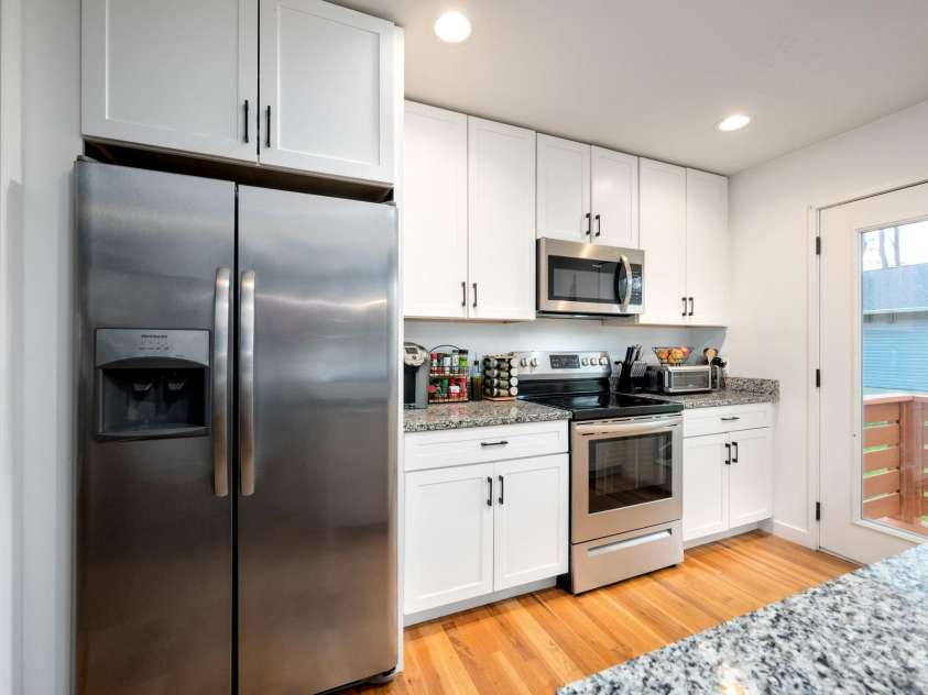 211 Sidewinder Lane, Asheville, NC 28806.  MLS# CAR4252995, YatesRealty ID 16583. 