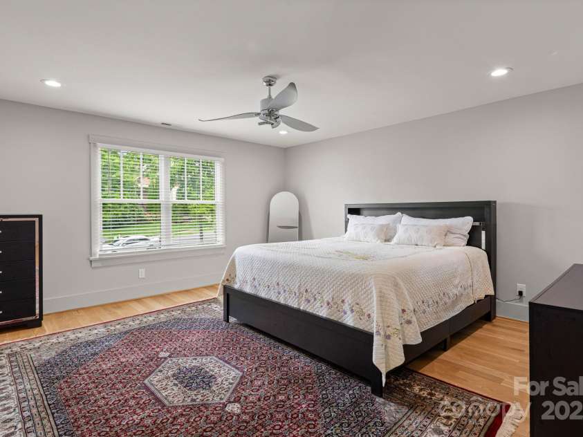301 Rockbridge Road, Mills River, NC 28759.  MLS# CAR4265913, YatesRealty ID 16585. BR 3 Upper