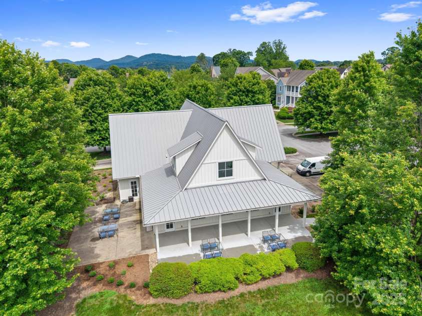 301 Rockbridge Road, Mills River, NC 28759.  MLS# CAR4265913, YatesRealty ID 16585. Clubhouse
