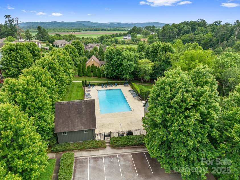 301 Rockbridge Road, Mills River, NC 28759.  MLS# CAR4265913, YatesRealty ID 16585. Community pool