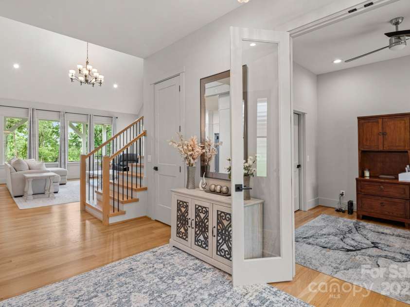 301 Rockbridge Road, Mills River, NC 28759.  MLS# CAR4265913, YatesRealty ID 16585. Foyer