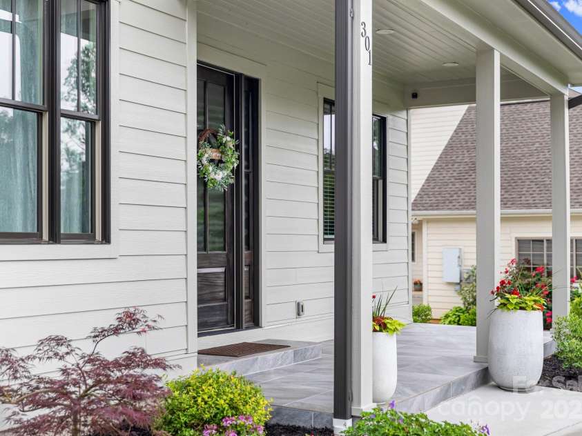 301 Rockbridge Road, Mills River, NC 28759.  MLS# CAR4265913, YatesRealty ID 16585. Front Porch