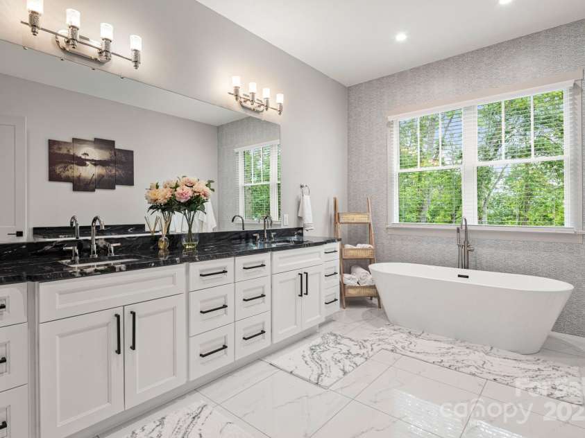 301 Rockbridge Road, Mills River, NC 28759.  MLS# CAR4265913, YatesRealty ID 16585. Master bath