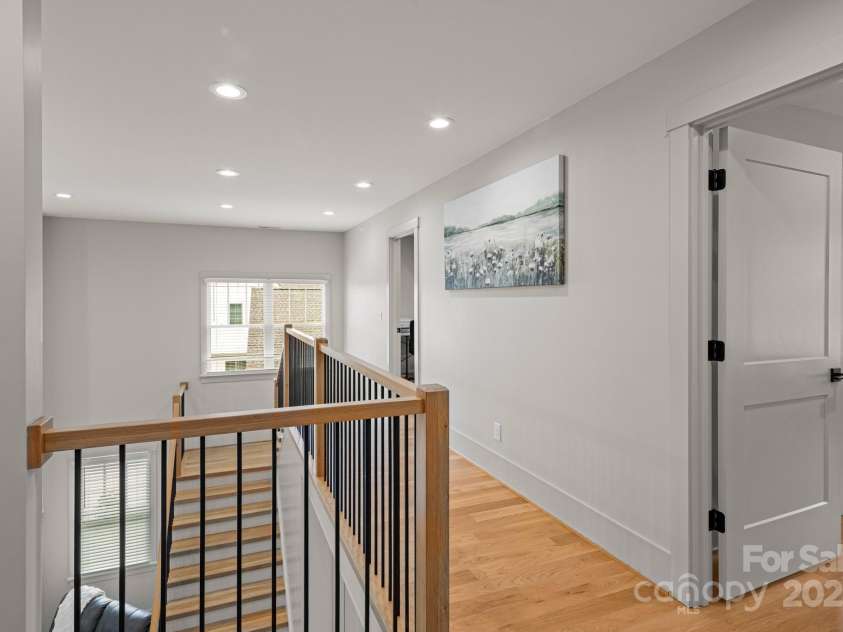 301 Rockbridge Road, Mills River, NC 28759.  MLS# CAR4265913, YatesRealty ID 16585. Upper Floor Hall Area