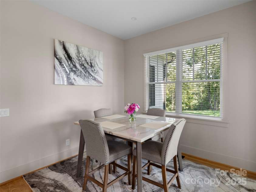 301 Rockbridge Road, Mills River, NC 28759.  MLS# CAR4296357, YatesRealty ID 16585. Breakfast nook