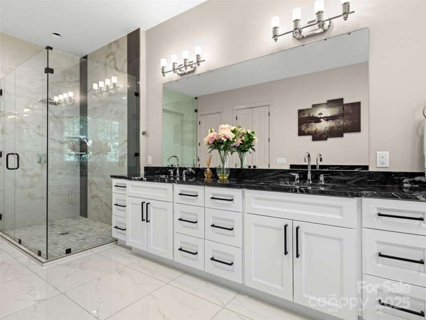 301 Rockbridge Road, Mills River, NC 28759.  MLS# CAR4296357, YatesRealty ID 16585. Exquisite finishings