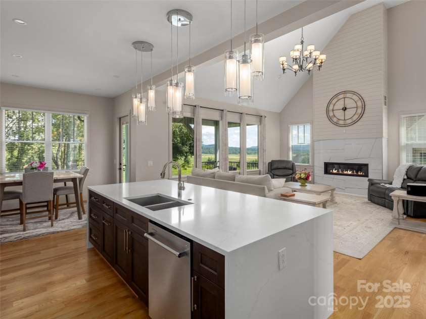 301 Rockbridge Road, Mills River, NC 28759.  MLS# CAR4296357, YatesRealty ID 16585. Open floor plan allows for breathtaking views from the kitchen or family room.