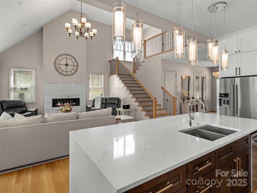 301 Rockbridge Road, Mills River, NC 28759.  MLS# CAR4296357, YatesRealty ID 16585. Stunning lighting!