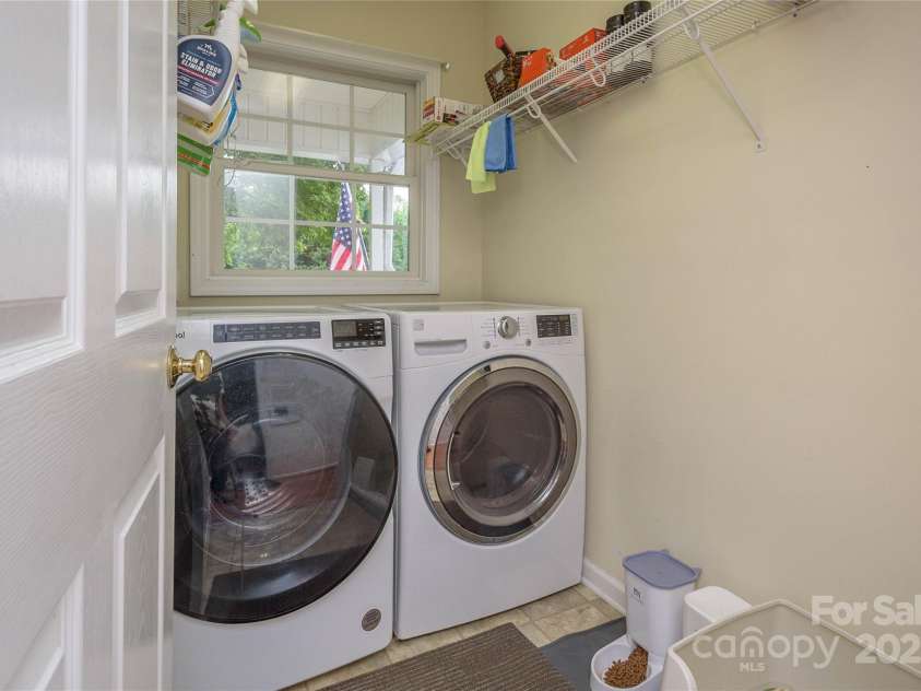 174 Allen Paul Drive, Hendersonville, NC 28791.  MLS# CAR4261580, YatesRealty ID 16587. Laundry Room