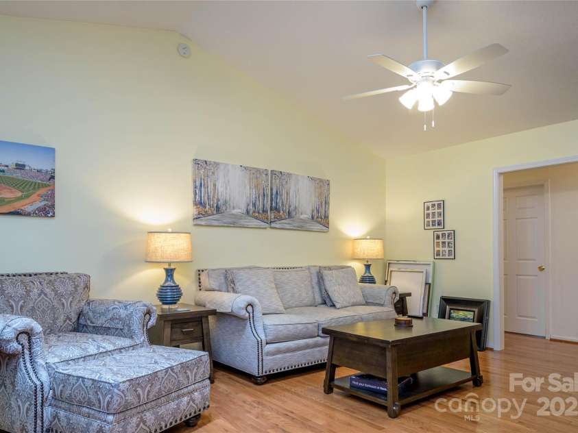 174 Allen Paul Drive, Hendersonville, NC 28791.  MLS# CAR4261580, YatesRealty ID 16587. Living Room