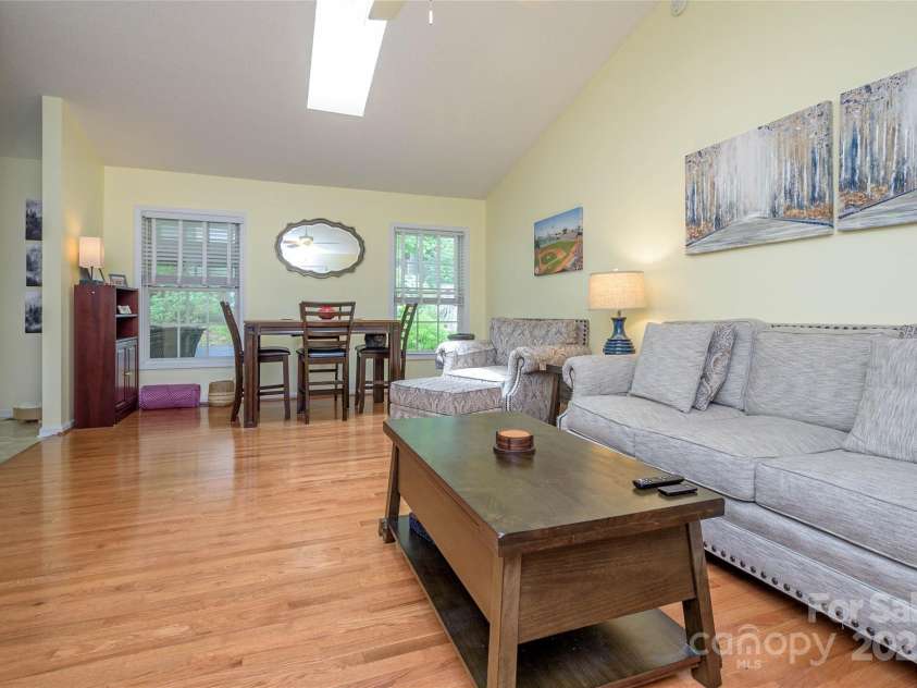 174 Allen Paul Drive, Hendersonville, NC 28791.  MLS# CAR4261580, YatesRealty ID 16587. Living Room