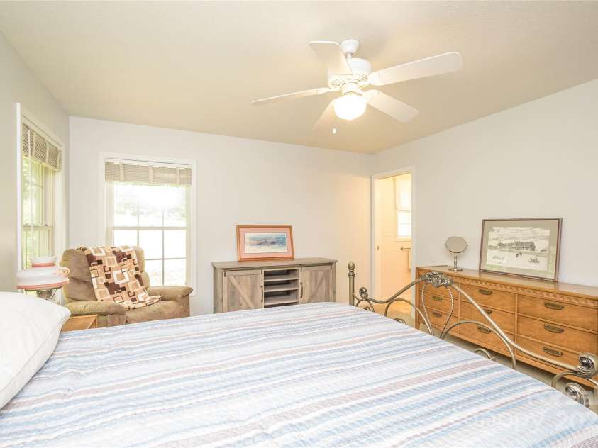 174 Allen Paul Drive, Hendersonville, NC 28791.  MLS# CAR4261580, YatesRealty ID 16587. Primary Bedroom Suite