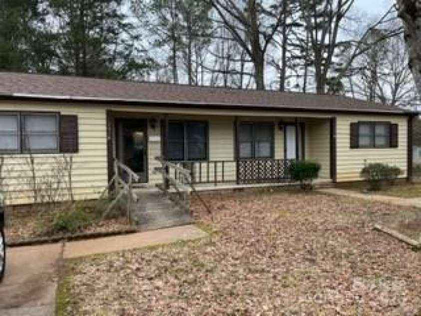 105 Overbrook Road, Salisbury, NC 28147.  MLS# CAR4262899, YatesRealty ID 16588. 