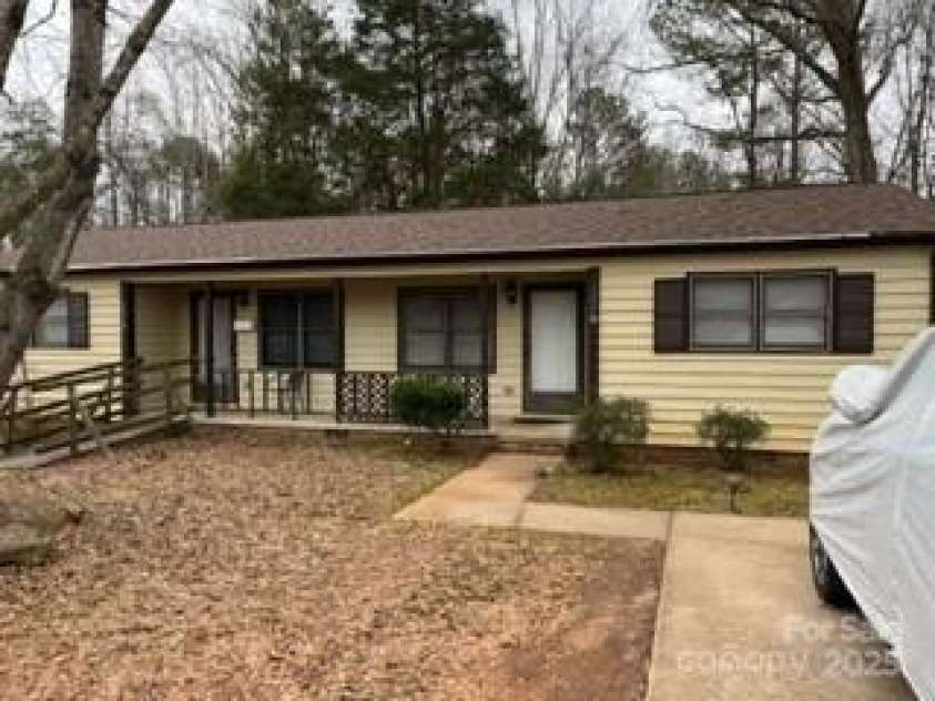 105 Overbrook Road, Salisbury, NC 28147.  MLS# CAR4262899, YatesRealty ID 16588. 
