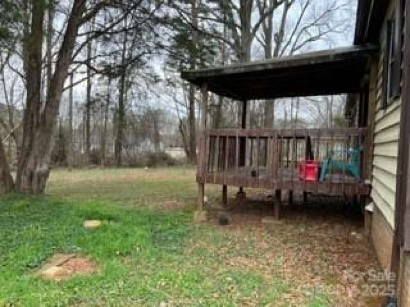 105 Overbrook Road, Salisbury, NC 28147.  MLS# CAR4262899, YatesRealty ID 16588. 