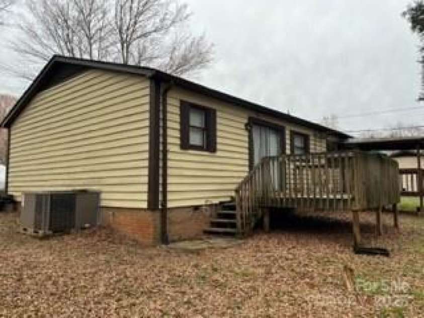 105 Overbrook Road, Salisbury, NC 28147.  MLS# CAR4262899, YatesRealty ID 16588. 