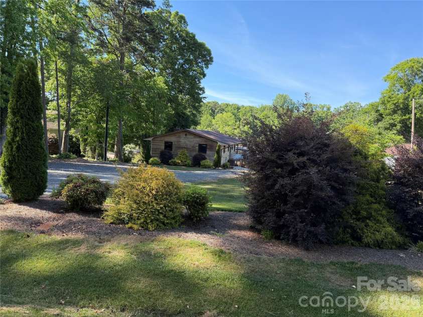 1438 Beckner Road, Lexington, NC 27292.  MLS# CAR4374582, YatesRealty ID 16588. 