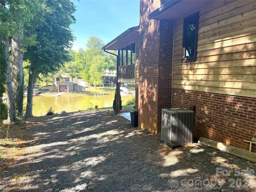 1438 Beckner Road, Lexington, NC 27292.  MLS# CAR4374582, YatesRealty ID 16588. 