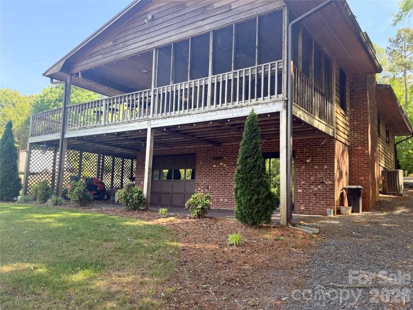 1438 Beckner Road, Lexington, NC 27292.  MLS# CAR4374582, YatesRealty ID 16588. 