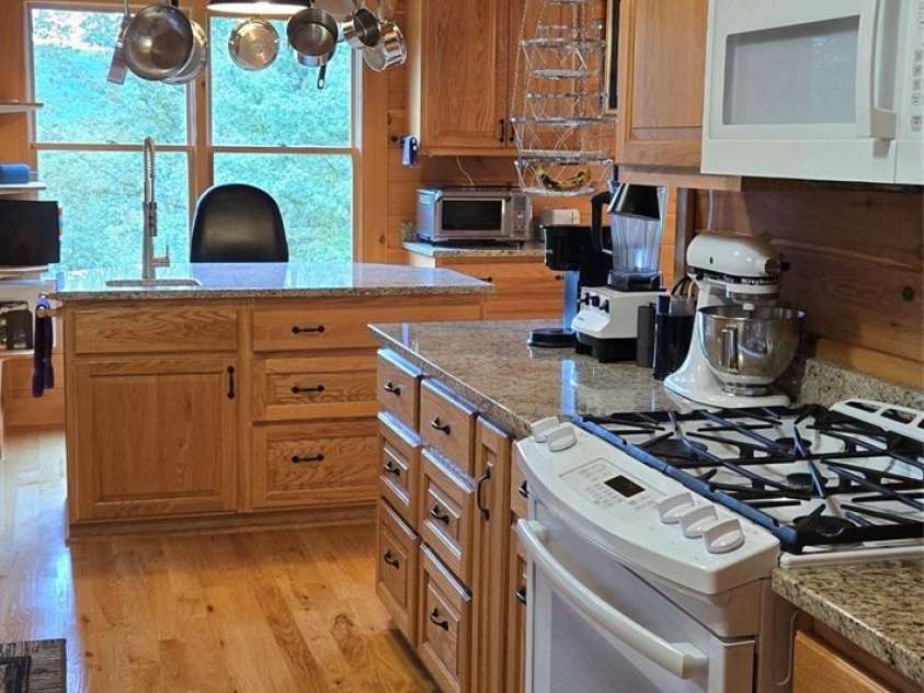 280 Hidden Lake Parkway, Nebo, NC 28761.  MLS# CAR4310695, YatesRealty ID 1659. 