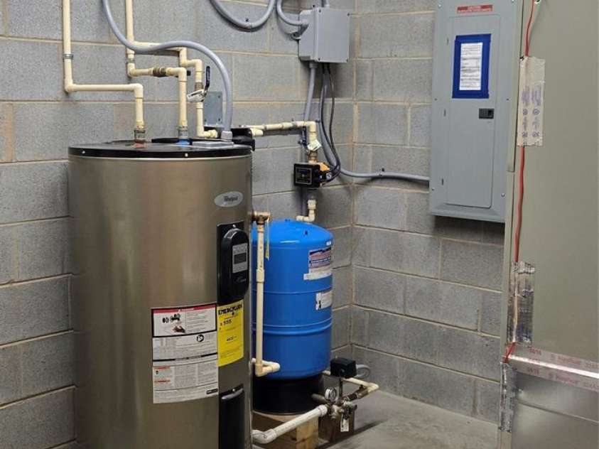 280 Hidden Lake Parkway, Nebo, NC 28761.  MLS# CAR4310695, YatesRealty ID 1659. 