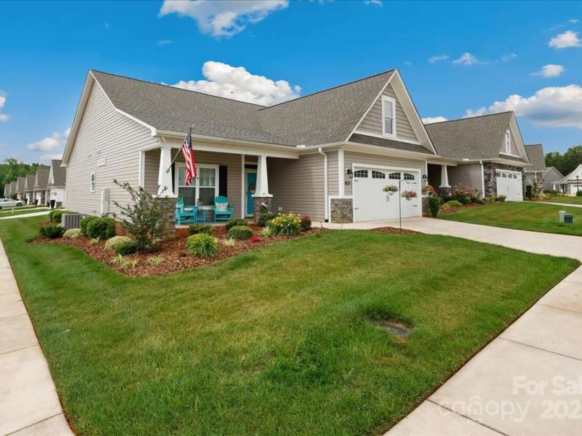 620 River Birch Drive, Salisbury, NC 28146.  MLS# CAR4264587, YatesRealty ID 16590. 