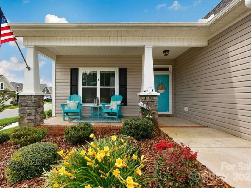 620 River Birch Drive, Salisbury, NC 28146.  MLS# CAR4264587, YatesRealty ID 16590. 