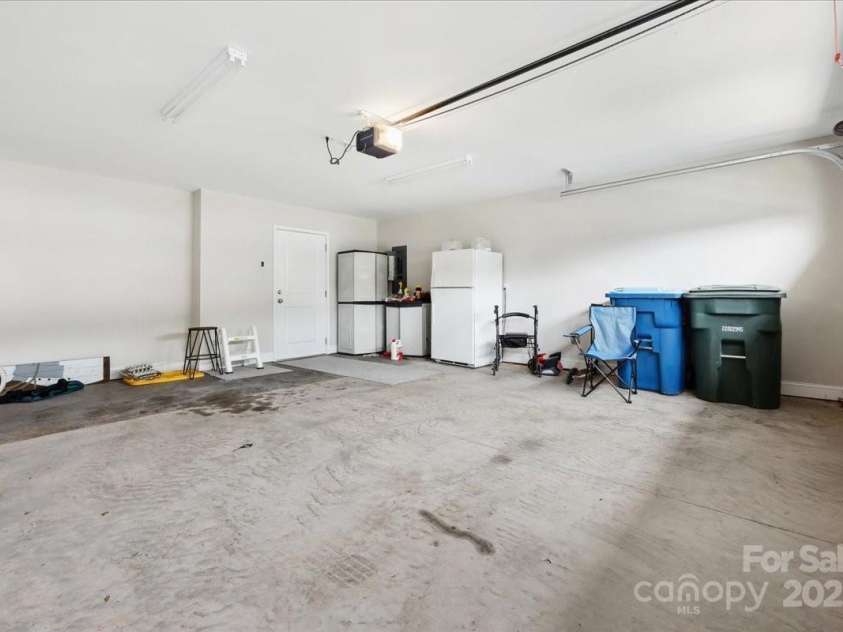 620 River Birch Drive, Salisbury, NC 28146.  MLS# CAR4264587, YatesRealty ID 16590. 