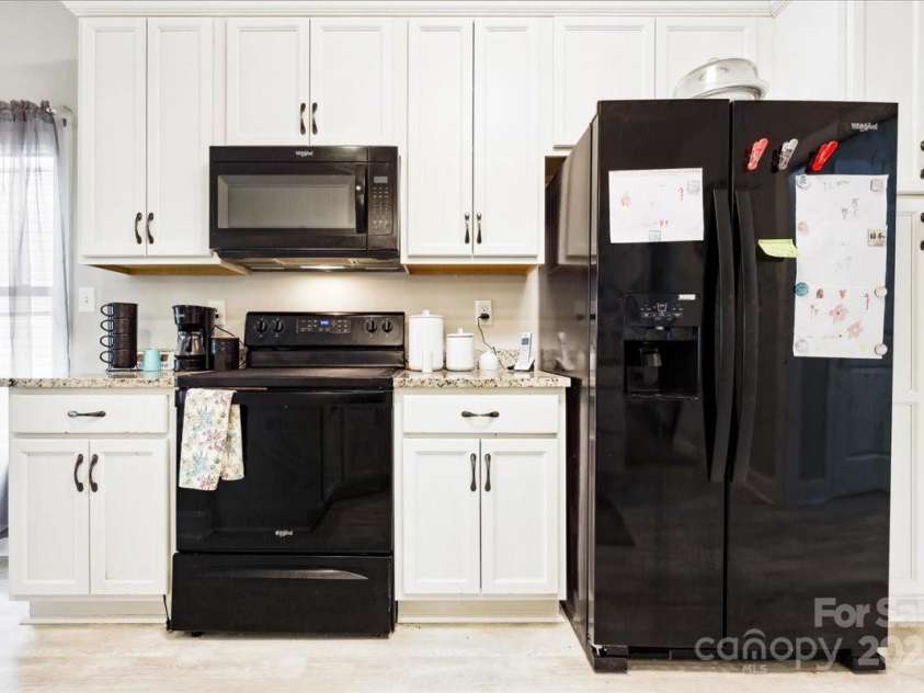 620 River Birch Drive, Salisbury, NC 28146.  MLS# CAR4264587, YatesRealty ID 16590. 