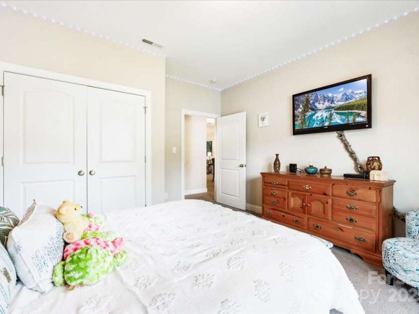 620 River Birch Drive, Salisbury, NC 28146.  MLS# CAR4264587, YatesRealty ID 16590. 