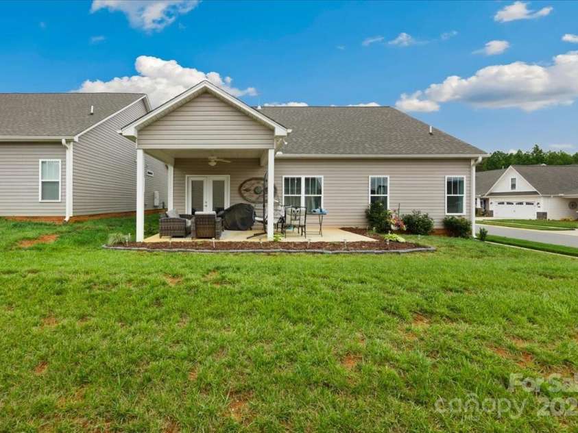 620 River Birch Drive, Salisbury, NC 28146.  MLS# CAR4264587, YatesRealty ID 16590. 