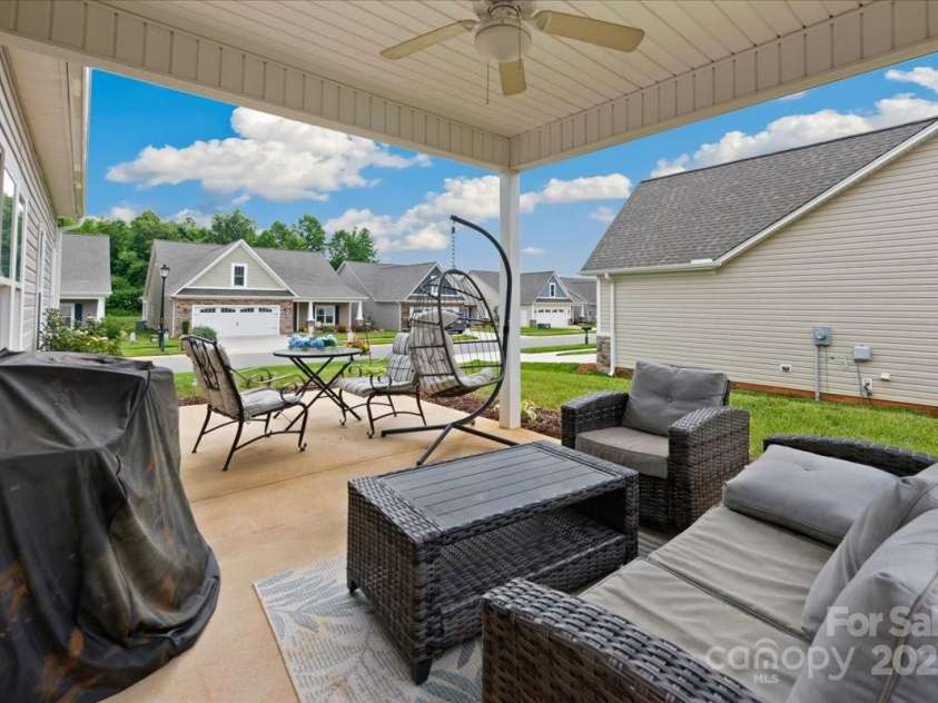 620 River Birch Drive, Salisbury, NC 28146.  MLS# CAR4264587, YatesRealty ID 16590. 