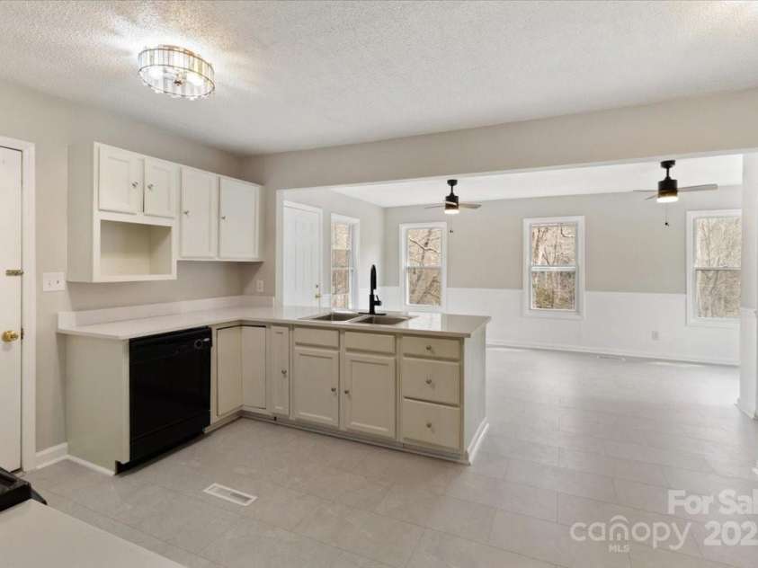 2599/2611 Old Mars Hill Highway, Weaverville, NC 28787.  MLS# CAR4266072, YatesRealty ID 16591. 