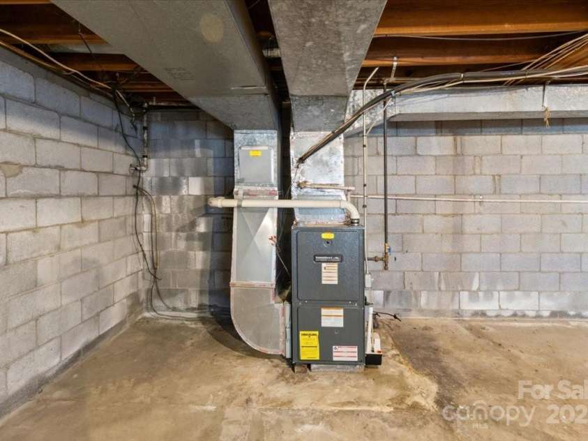 2599/2611 Old Mars Hill Highway, Weaverville, NC 28787.  MLS# CAR4266072, YatesRealty ID 16591. 