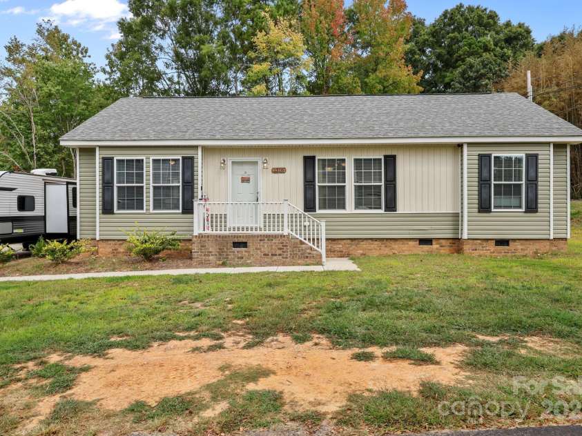 1316 Wiscassett Street, Albemarle, NC 28001.  MLS# CAR4266000, YatesRealty ID 16592. 
