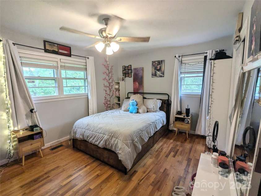 3116 Pilgrim Road, Chester, SC 29706.  MLS# CAR4257746, YatesRealty ID 16593. Bedroom